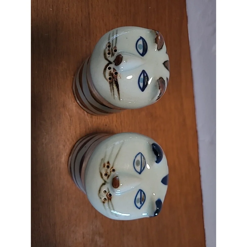 Vintage Takahashi Ceramic Cat Salt and Pepper Shakers‎ Made in Japan
